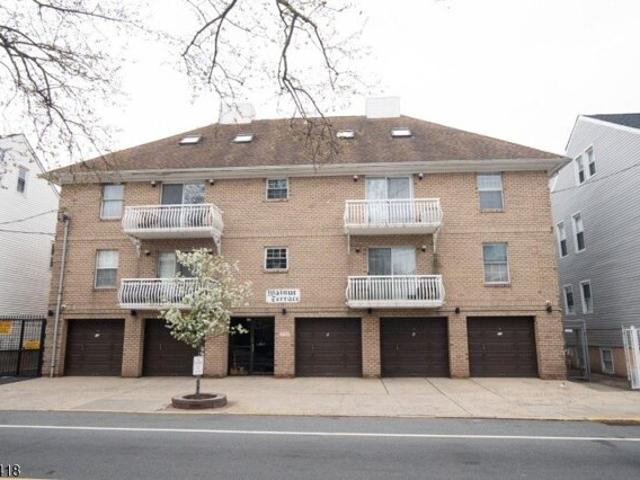 Condo for sale in Newark