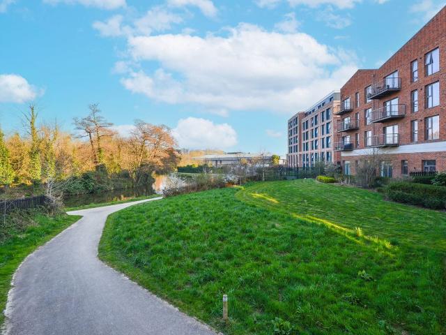 Apartment for rent in Guildford Park, Westborough