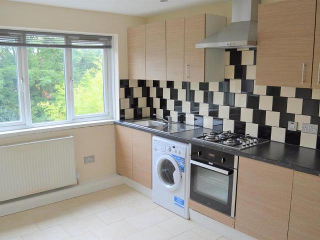 Apartment for rent in London Borough of Hounslow, Heston