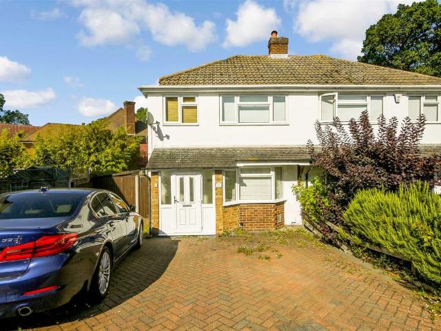 House for rent in Lower Halliford, Surrey