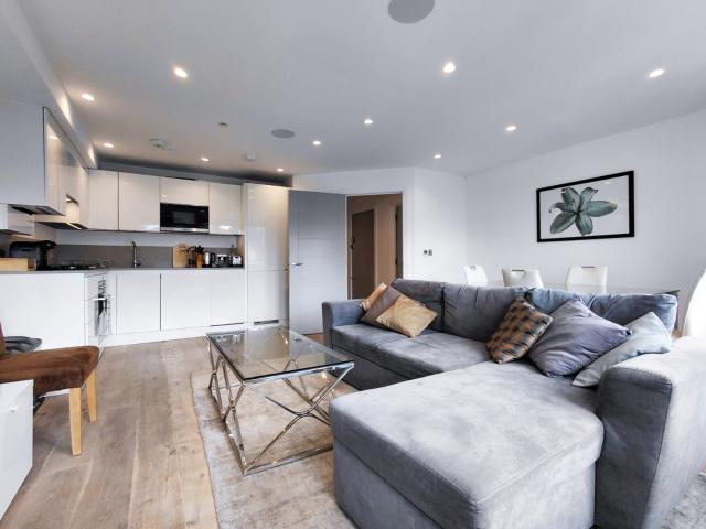 Apartment for rent in London Borough of Ealing, Greater London