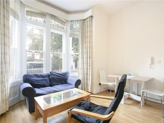 Apartment for rent in London Borough of Hounslow, Strand