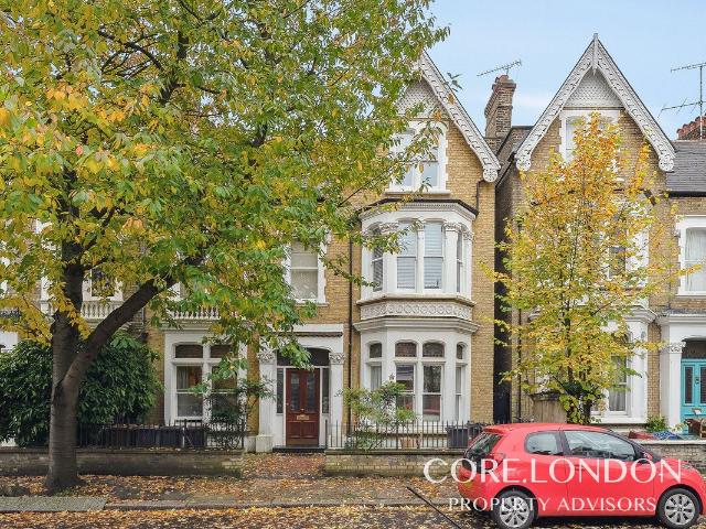 Studio for rent in Strand-on-the-Green, Greater London