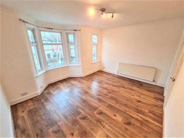 Apartment for rent in Woodford Green, Greater London