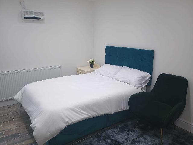 Studio for rent in Wednesbury, West Midlands