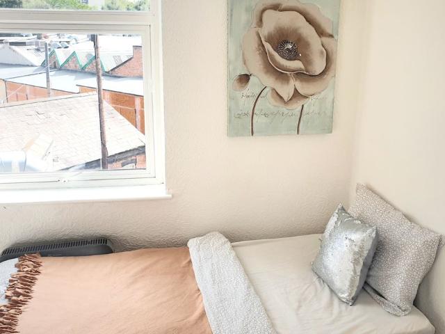 Studio for rent in Willenhall, West Midlands