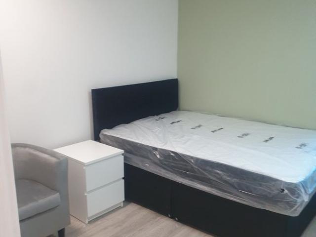 Studio for rent in Ball Hill, West Midlands