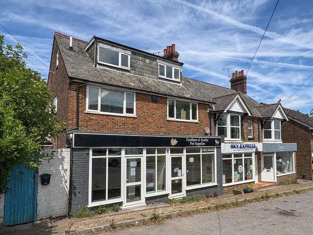 House for rent in Alderbrook, Wealden