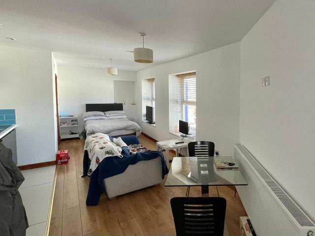 Apartment for rent in Mount Pleasant, Nangreaves