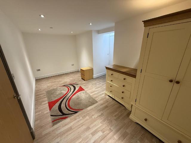 Apartment for rent in Brynmill, Swansea