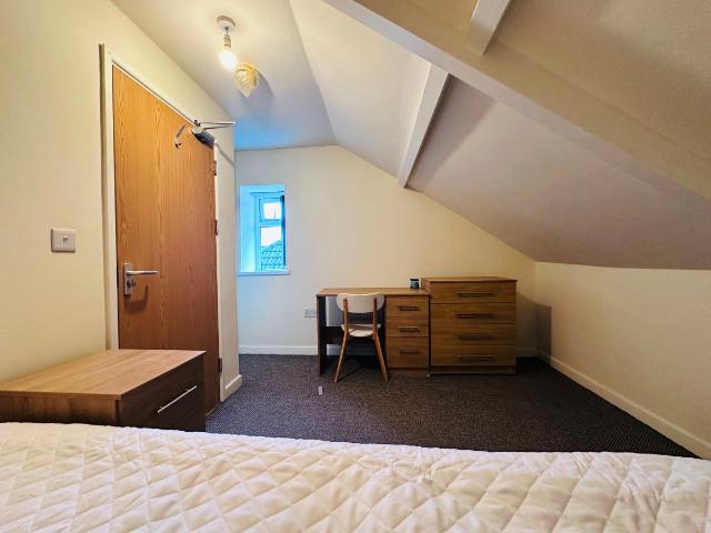 Room for rent in Nangreaves, Wales