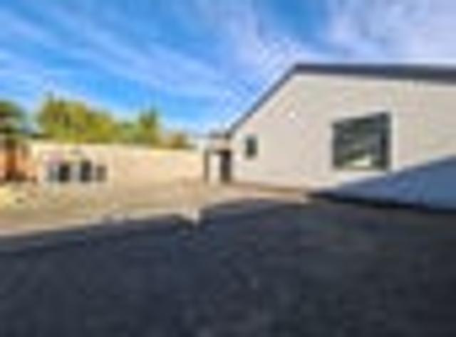 Townhouse for rent in Heathcote, Canterbury