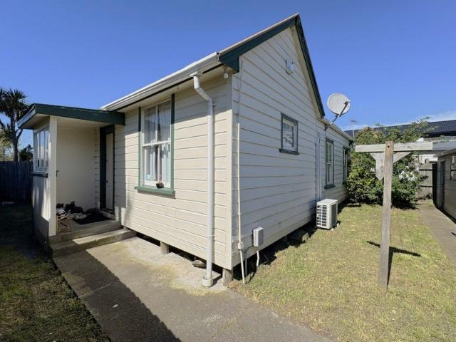 House for rent in Heathcote, Canterbury