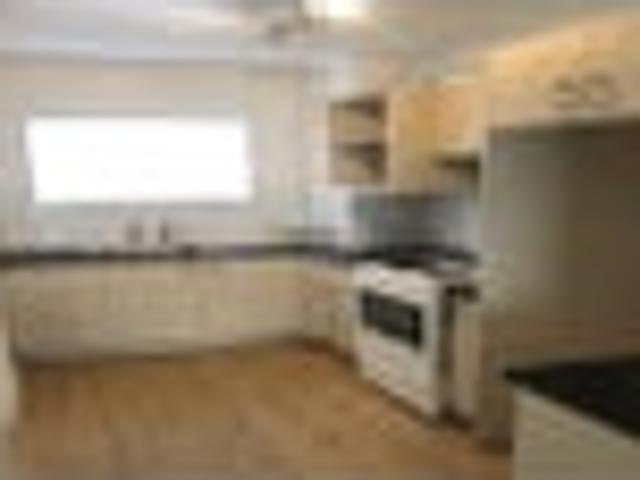 Townhouse for rent in Heathcote, Canterbury
