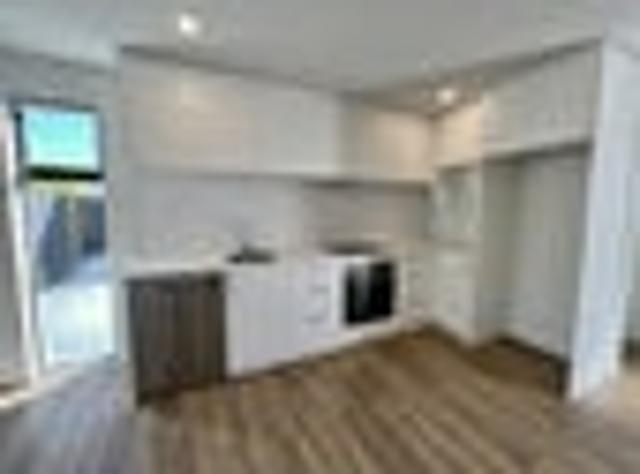 Townhouse for rent in Heathcote, Canterbury