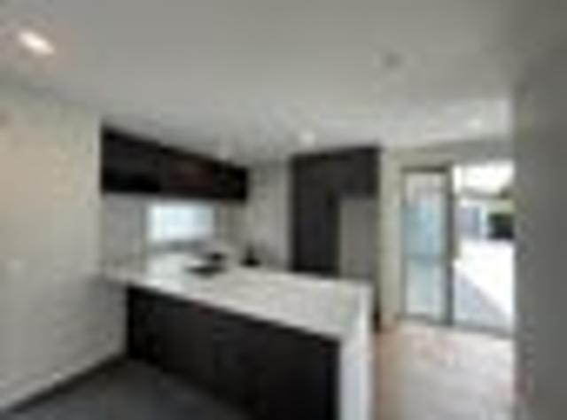 Townhouse for rent in Heathcote, Canterbury