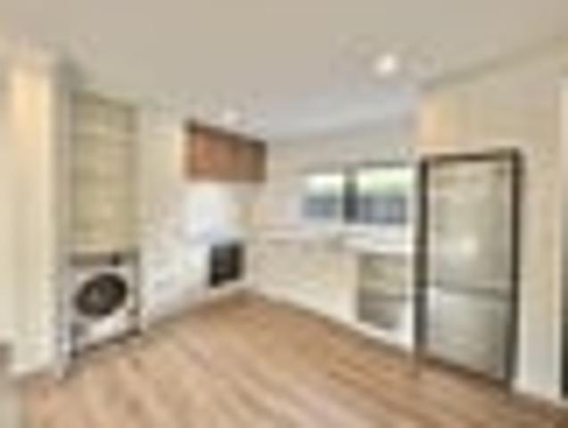 Townhouse for rent in Heathcote, Canterbury