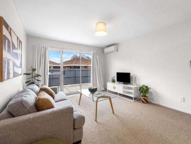 Apartment for rent in Heathcote, Canterbury