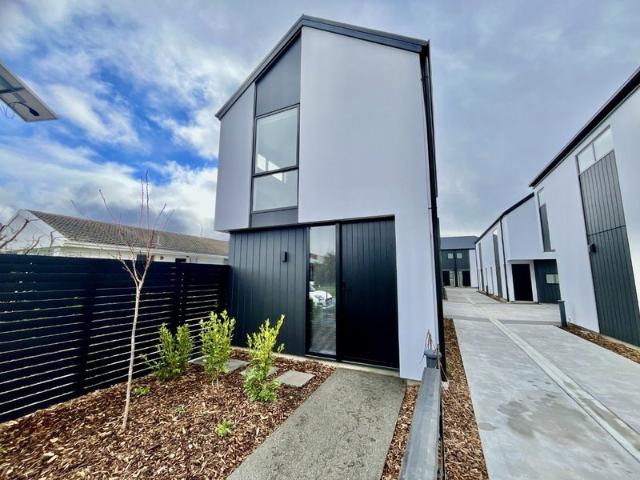 Apartment for rent in Heathcote, Canterbury