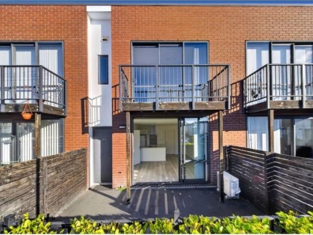 Apartment for rent in Waltham, Linwood-Central-Heathcote Community
