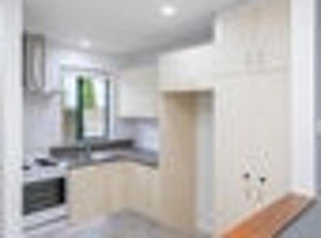 Townhouse for rent in Heathcote, Canterbury
