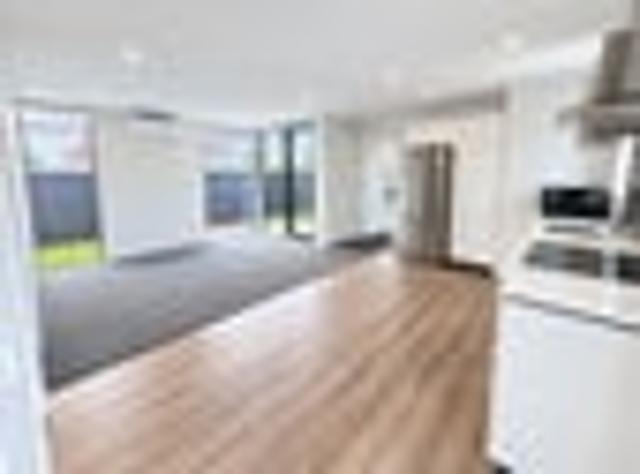 Apartment for rent in Waltham, Linwood-Central-Heathcote Community