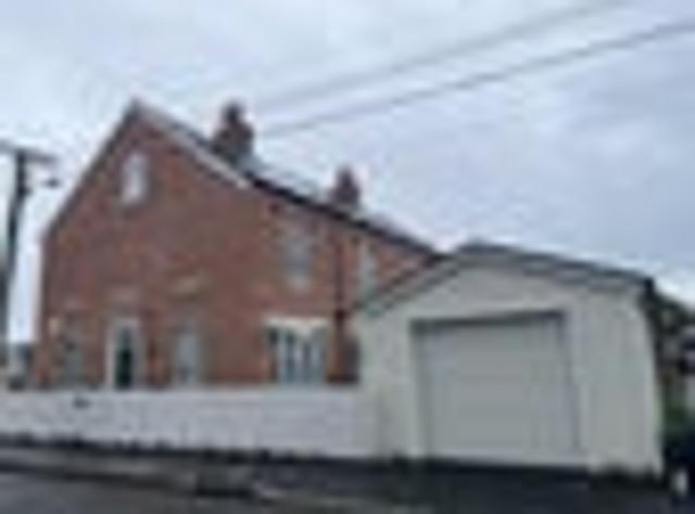 Townhouse for rent in Heathcote, Canterbury