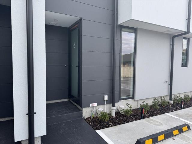 Apartment for rent in Heathcote, Canterbury