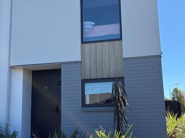Apartment for rent in Waltham, Linwood-Central-Heathcote Community