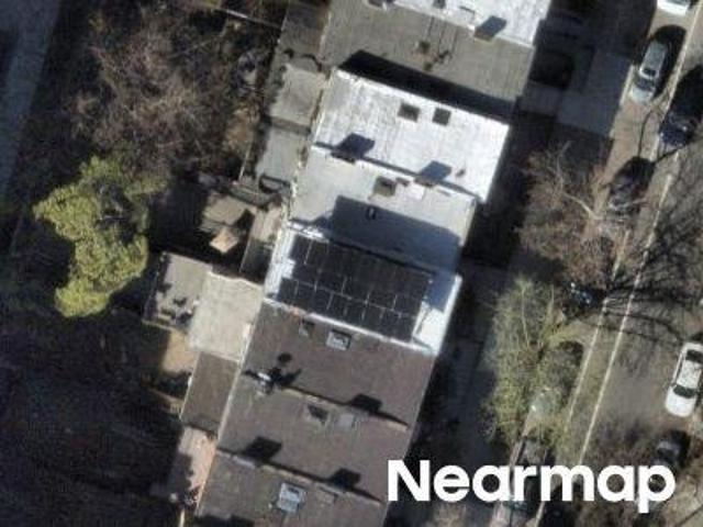 House for sale in The Bronx, Arverne