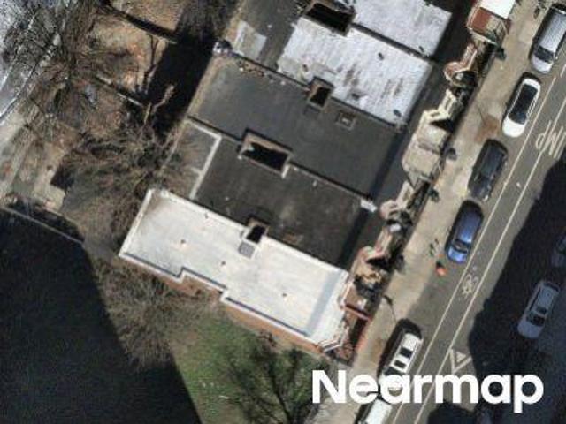 House for sale in The Bronx, Arverne