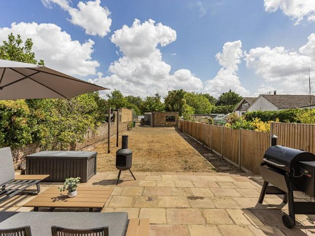 House for rent in Lower Halliford, Surrey