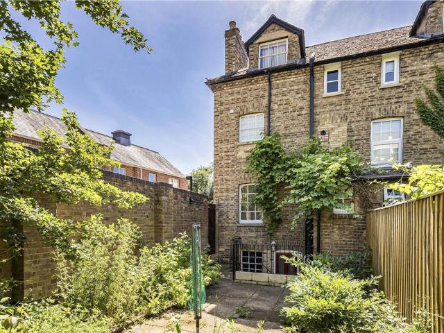 Apartment for rent in The Slade, Oxfordshire
