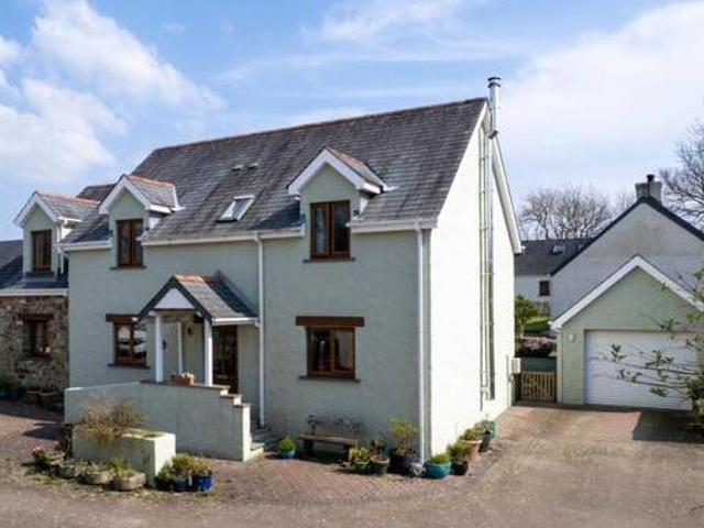 House for sale in Clarbeston Road, Wales