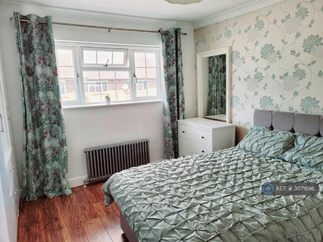 House for rent in Lower Feltham, Greater London