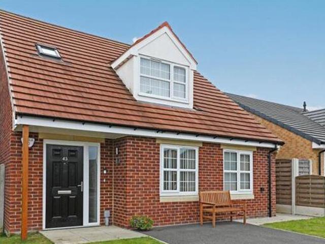 House for sale in Walton, West Yorkshire