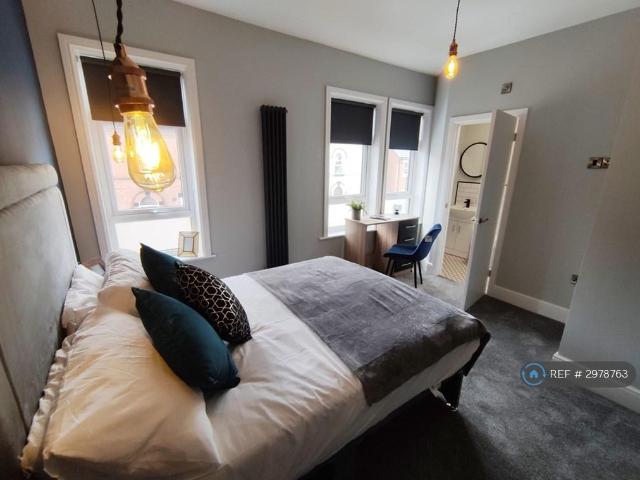 House for rent in Caldermill, East Midlands