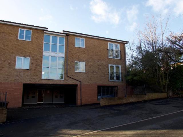 Apartment for rent in Stone, Baswich