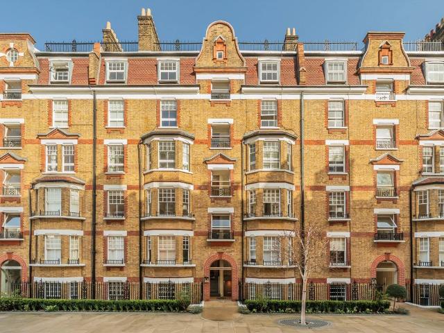 Apartment for rent in Chelsea, Greater London