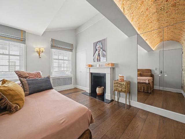 House for rent in Royal Borough of Kensington and Chelsea, Greater London