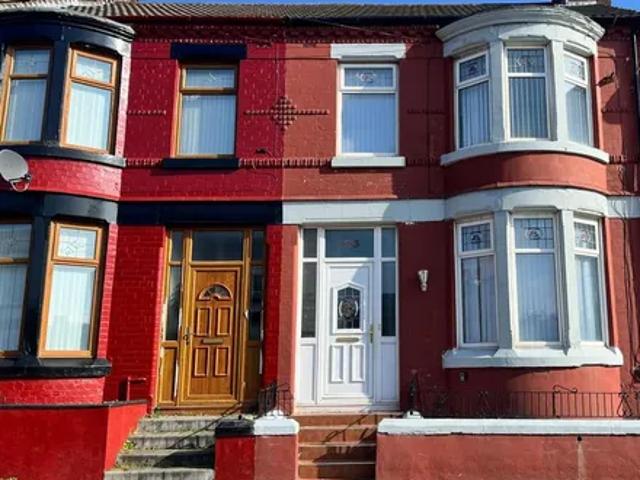 House for rent in Calderstones
