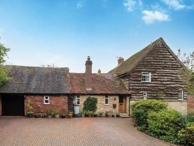 House for sale in Green Close, Warwickshire