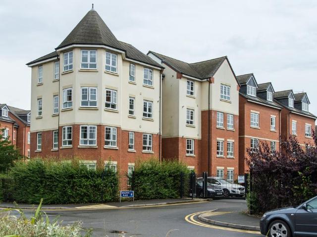 House for rent in Woodloes Park, Green Close