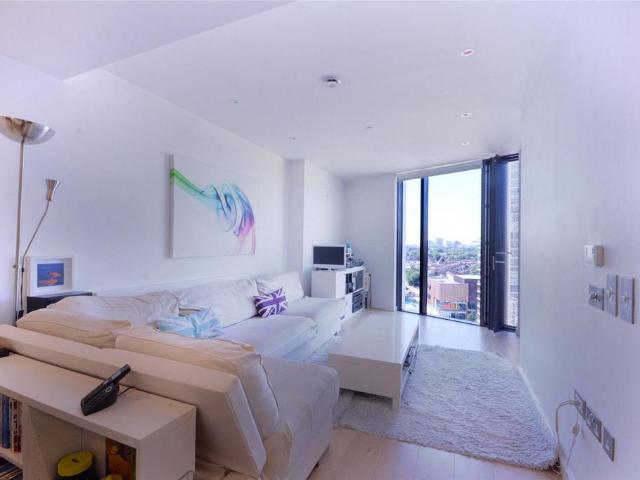 Apartment for rent in Elephant and Castle, Greater London