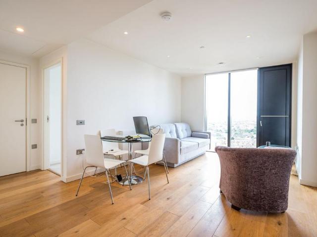 Apartment for rent in Elephant and Castle, Greater London