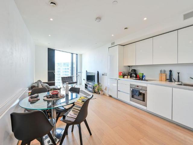 Apartment for rent in Elephant and Castle, Greater London