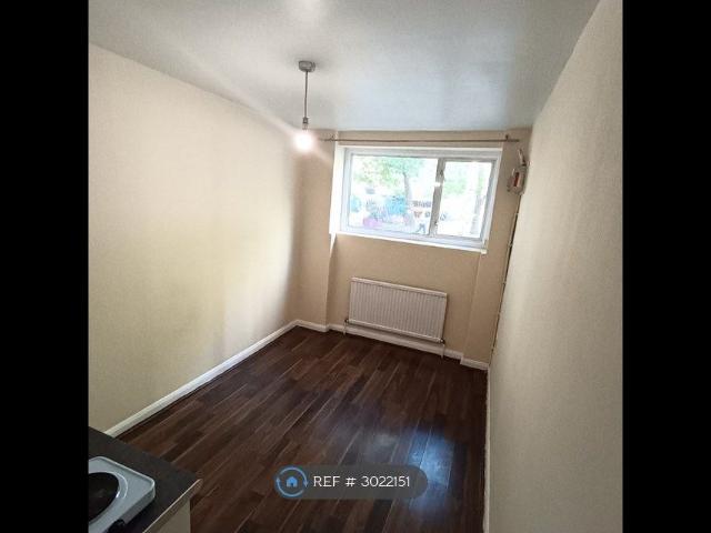 Studio for rent in Elephant and Castle, Greater London