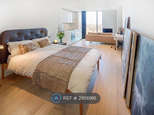 Studio for rent in Elephant and Castle, Greater London