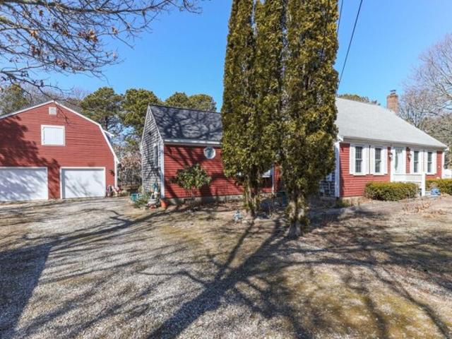 House for sale in Eastham