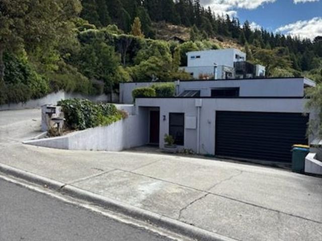 House for rent in Otakou